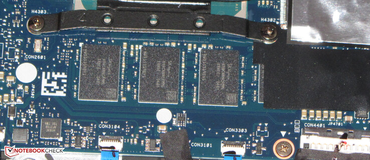 Der Arbeitsspeicher (16 GB, LPDDR4X) ist fest verlötet und kann nicht erweitert werden.