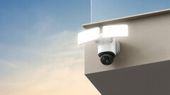 Die Eufy Security Floodlight Cam E340 ist eine von mehreren Neuheiten. (Bild: Anker)