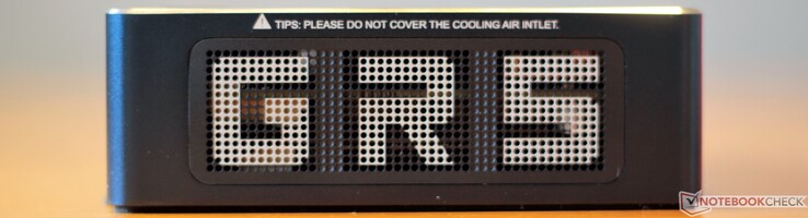 Links: Lüftereinlass