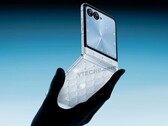 Motorola plant offenbar ein Flip-Phone mit Swarovski-Kristallen. (Bildquelle: Ytechb)