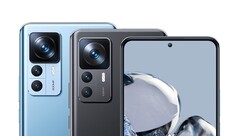 Neben den beiden bereits geleakten Farben Hellblau und Schwarz wird es auch eine Lunar Silver genannte Farboption geben. (Bild: Winfuture)