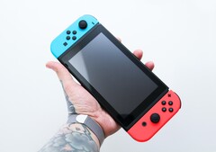 Die Nintendo Switch soll zumindest vorerst nicht teurer werden, trotz Inflation und Währungsschwankungen. (Bild: Brandon Romanchuk)