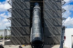 Ship 40 wird knapp drei Monate nach dem Start in den Megabay-Hangar von SpaceX in Starbase gebracht