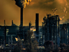 Sparpotenial enorm: Nicht nur in der Industrie wird sehr viel Energie aufgewendet. (Quelle: pixabay/Chris_LeBoutillier)