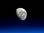Ein Bild, das den Mond zeigt.