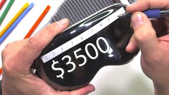 Apple setzt bei seinem 3.500 US-Dollar teuren Headset auf Plastik statt Glas an der Außenseite. Apple nennt es "laminiertes Glas". (Bild: JerryRigEverything)