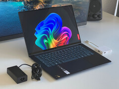 Lenovo Yoga Slim 7 14Q8X9 (Bild: Andreas Osthoff)