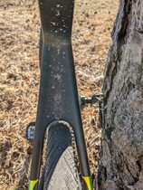 Leider bietet der Rahmen wenig Spielraum für breitere Reifen. Wir könnten uns das UB77 sehr gut als Cyclocrosser vorstellen.