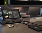 Mehr geht kaum: Das Pexarbolt Ultra ist ein Thunderbolt 5 Dock mit Touschscreen und der wohl umfangreichsten Portausstattung am Markt.