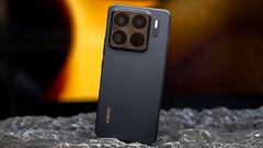 Xiaomi soll neben Xiaomi 16, Xiaomi 16 Pro und Xiaomi 16 Ultra auch ein Xiaomi 16 Pro Max planen. Bild zeigt Xiaomi 15s Pro. (Bildquelle: Weibo)