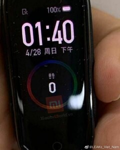 Xiaomi Mi Band 4 auf Fotos gesichtet.