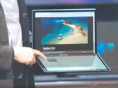 Intel zeigt zur CES sein eigenes Konzept eines Falt-PCs. (Bild: Notebookcheck)