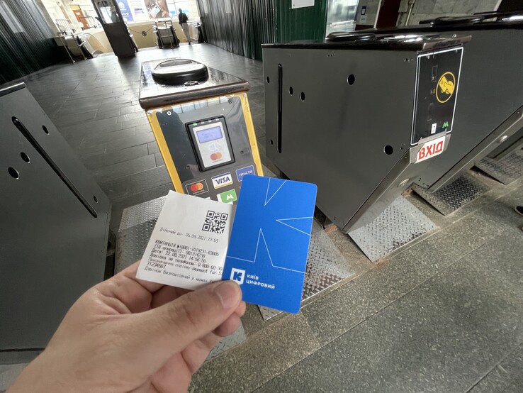 E-Ticket-System am Eingang der Kyiv Metro im August 2021. (Foto: Andreas Sebayang/Privat)