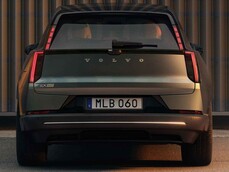 Volvo EX60: Selbstbewusster Auftritt des neuen Premium-Elektro-SUV. Das schwedische E-SUV-Modell fordert mit innovativer Elektroauto-Technik die deutsche Konkurrenz heraus (Bild: Volvo).