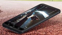 LG Q6: Mittelklasse-Smartphone überlebt MIL-STD-810G Falltest