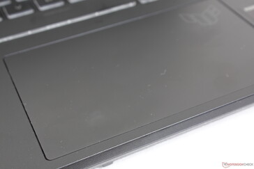 Das ClickPad ist größer, aber auch schwammiger als beim FX506.