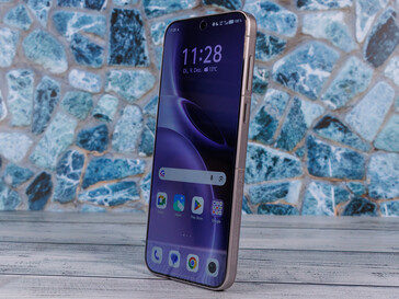 Das beste Smartphone 2025 in puncto Kamera kommt von Vivo (Bildquelle: Daniel Schmidt)