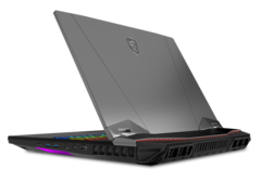 MSI GT76 Titan DT 10SGS im Laptop-Test: Der Exot für Late-Game-Sessions