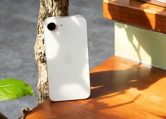 Apples Billig-iPhone soll in zwei Jahren endlich ein längst überfälliges Display-Upgrade erhalten.