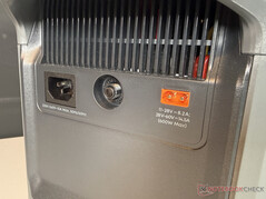 Eingänge (seitlich)