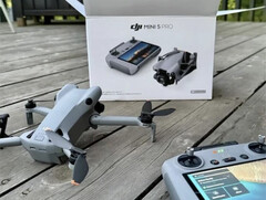 Die Mini 5 Pro sollte in der gleichen Gewichtsklasse landen wie die Vorgänger-Drohne von DJI (Bildquelle: via KietN7650)