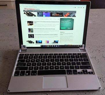 Auf dem Desktop ist Windows 10 hervorragend, aber die Auswahl an Tablet-optimierten Apps ist gering (Bild: Notebookcheck)