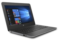 Das HP Stream 11 Pro G5 macht einen äußerst stabilen Eindruck, erinnert vom Design her jedoch ein wenig an die Netbooks der 2000er-Jahre.