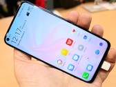Das Nova 4 von Huawei zeigt sich auf der CES 2019 mit seinem frischen Loch-Design.