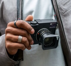 Die Leica M11 verzichtet auf die klassische Bodenplatte.