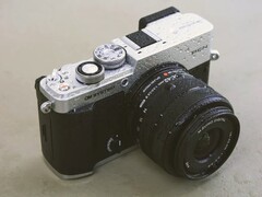 Die OM Pen nimmt sich Design-Anleihen von der Olympus Pen aus dem Jahr 1959.