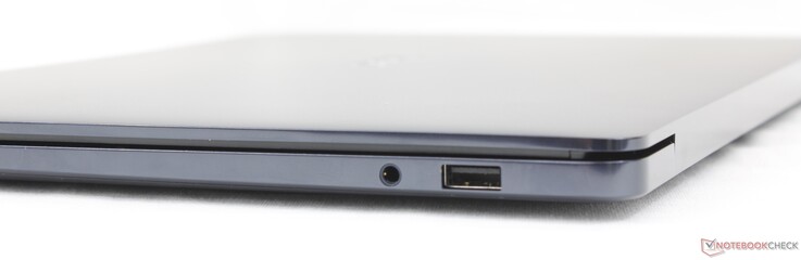 Rechts: 3,5-mm-Headset, USB-A 3.2 Gen. 1