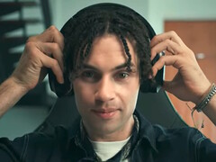 Das Razer Project Motoko Headset verfügt über zwei Kameras und einen Snapdragon SoC für KI-Interaktionen ohne Display. (Bildquelle: Razer)