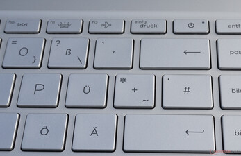 Die Taste zum Einschalten liegt innerhalb der Tastatur - nicht ganz optimal.