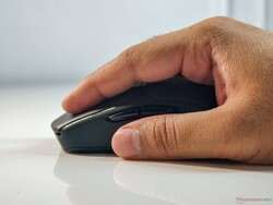 Der HyperX Pulsefire Fuse Wireless eignet sich für Handflächen- und Klauengriffstile