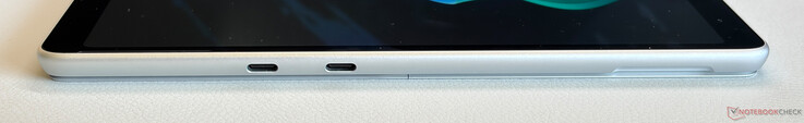 Linke Seite: 2x USB-C 4.0 (40 Gbit/s, DisplayPort 1.4a, Power Delivery)