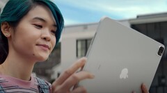 Arielle, die kleine Meerjungfrau mit Apples iPad Pro: Der neueste Werbespot zum Apple M1 iPad Pro ist eine Musical-Adaption. (Bild: Apple)
