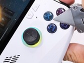 Der Asus ROG Ally Gaming-Handheld besteht größtenteils aus Plastik. (Bild: JerryRigEverything)