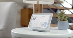 Kleiner Android-Gehilfe: Der Google Home Hub bietet Google Assistant samt Display. (Bild: Google)