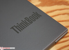 Lenovo ThinkBook 13s: Mehr Laufzeit, weniger Flexibilität