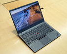 Lenovo ThinkPad X1 Carbon Prototyp: Aktuelles Modell sollte ursprünglich MacBook 12 Konkurrent werden (Bildquelle: pc.watch.impress.co.jp)