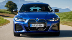 BMW i4 M50: So taucht das rein elektrisch angetriebene M-Modell von BMW im Rückspiegel auf.