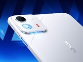 Das Honor Win Tablet packt einen Lüfter samt RGB-Beleuchtung in ein quadratisches Kameramodul.