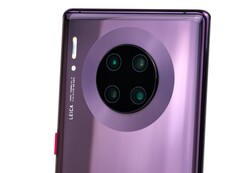 Der Nachfolger des Mate 30 Pro von Huawei soll mit neuartiger Freeform-Lens eine abermals bessere Kamera erhalten.