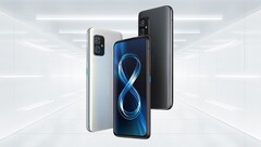 Das Zenfone 8 bekommt das Update auf Android 12 im Dezember (Bild: Asus)