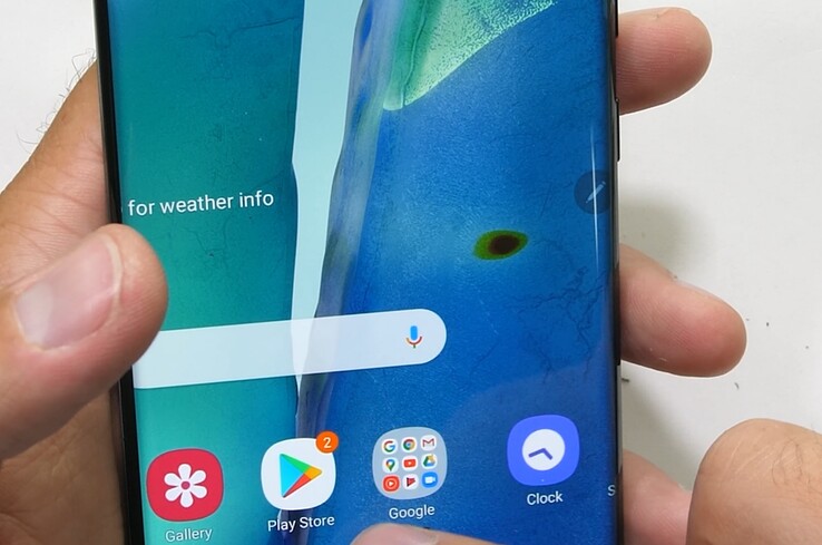 Das AMOLED-Display des Samsung Galaxy Note20 mag keine Flammen.