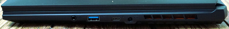 Rechts: Headset, USB-A (5 Gbit/s), Thunderbolt 4, Strom