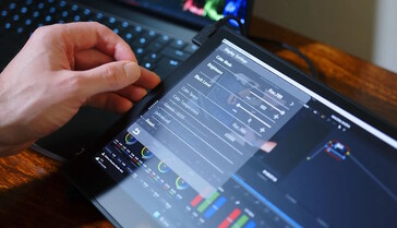 Konfigurieren lässt sich etwa die Farbeinstellung