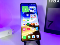 Das LTPO-AMOLED-Panel des Oppo Find X7 Ultra wird wie das Backcover von Gorilla Glas Victus 2 geschützt.