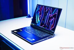 Das Acer Predator Helios 18 ist eines der größten und schnellsten Gaming-Laptops am Markt. (Bild: Notebookcheck)
