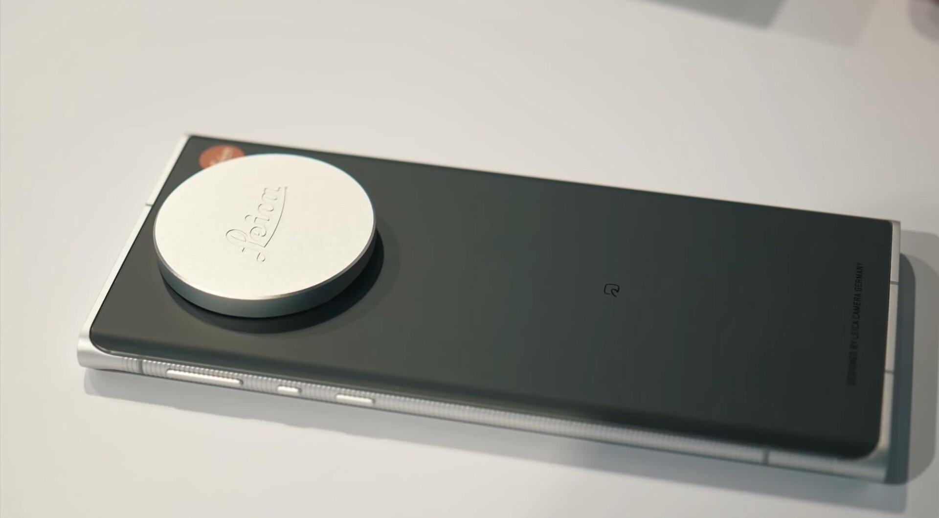 leica leitz phone 1 erstes hands on video und bilder zum ein zoll kamera flaggschiff notebookcheck com news